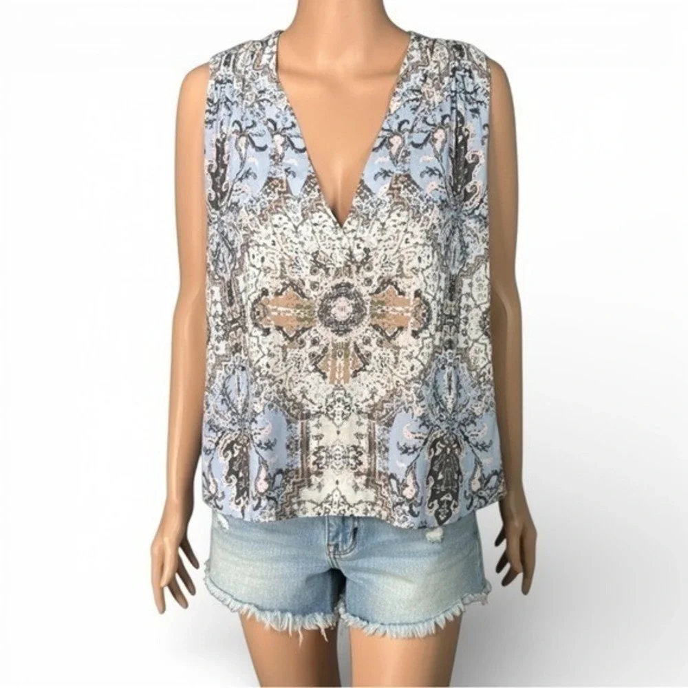 Free People Medallion Print V-Neck Sleeveless Blouse Blue Small